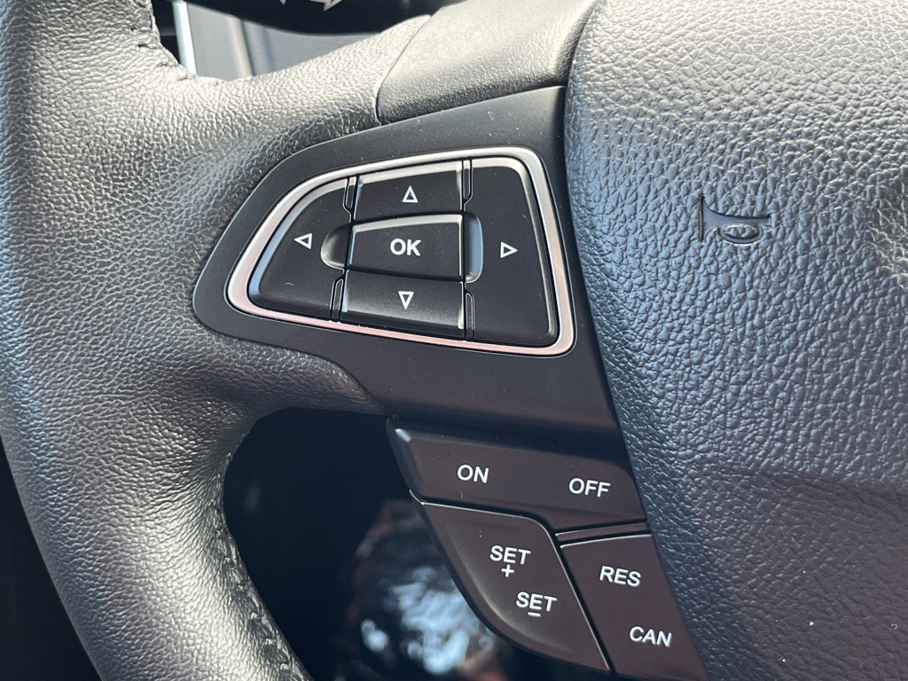 2017 Ford Focus Image 18