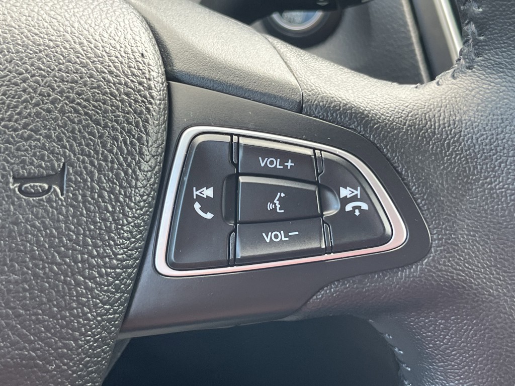 2017 Ford Focus Image 19