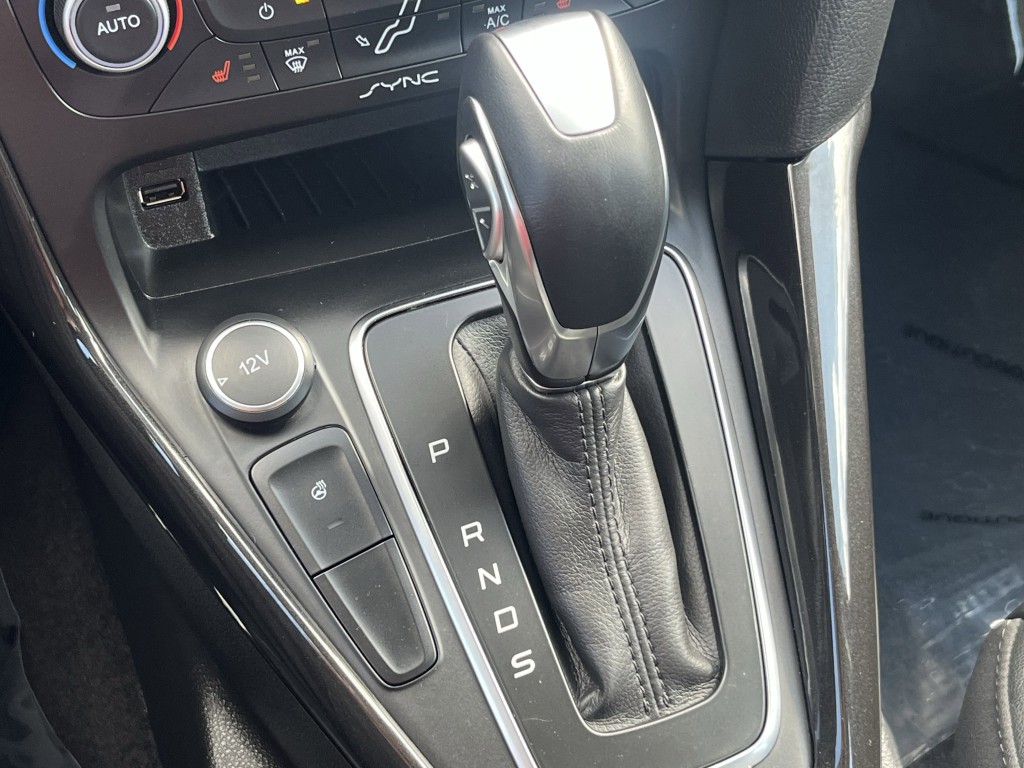 2017 Ford Focus Image 23