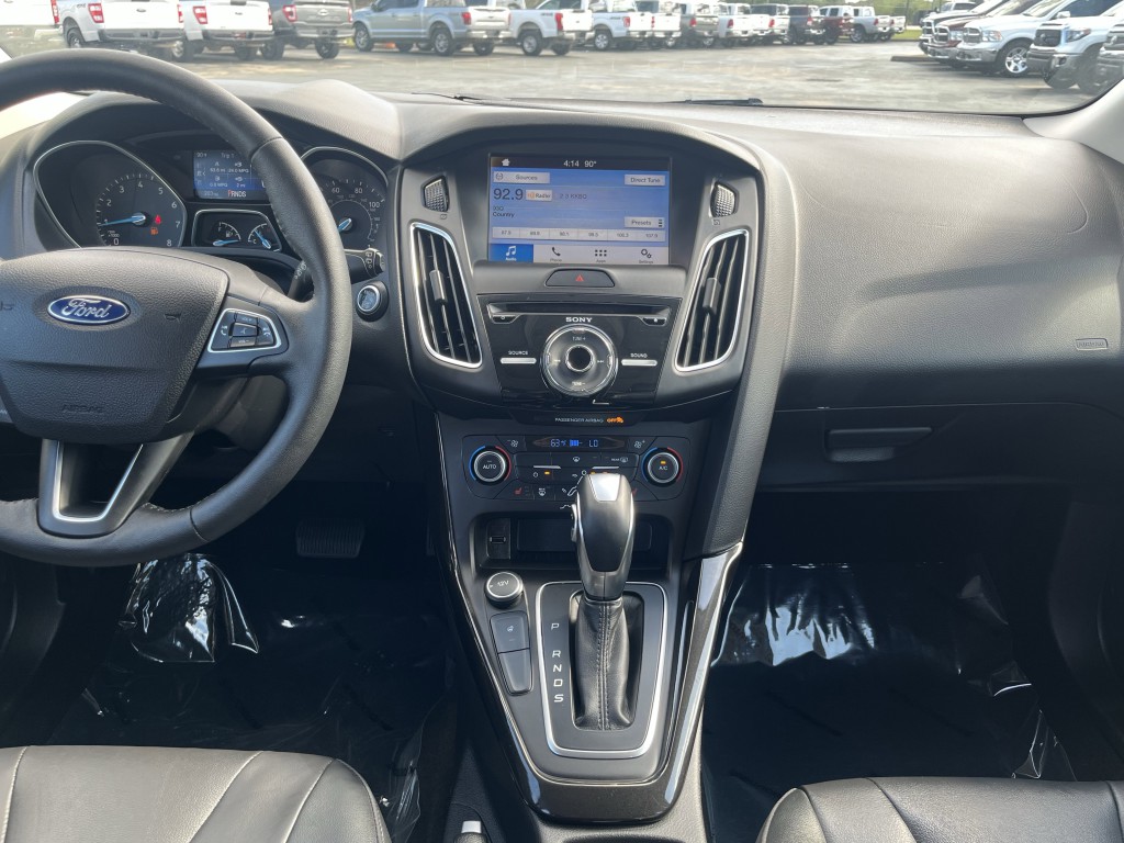2017 Ford Focus Image 25
