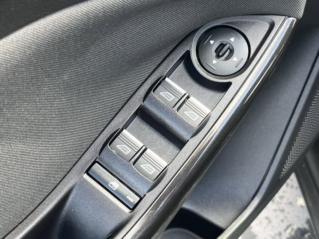 2017 Ford Focus Image 27