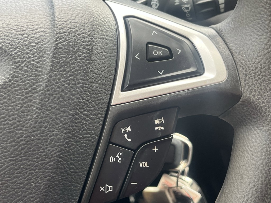 2015 Ford Fusion Image 18