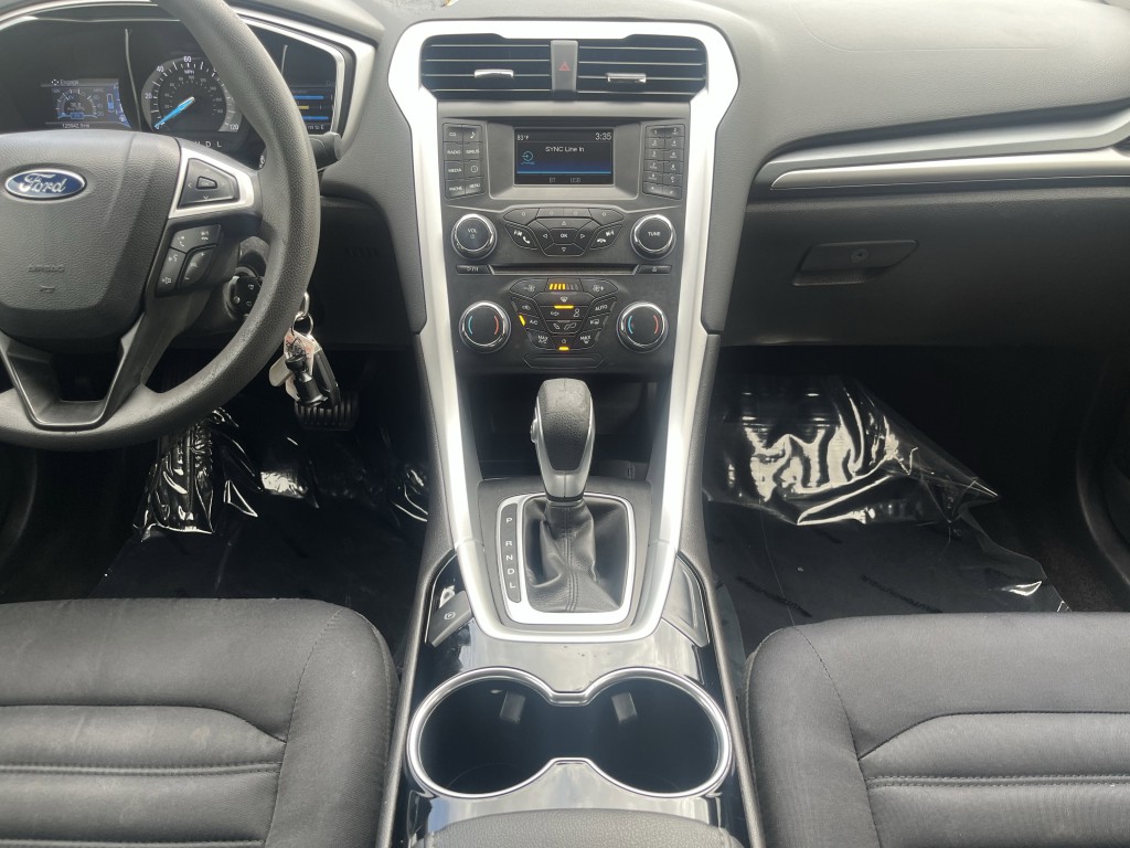 2015 Ford Fusion Image 24