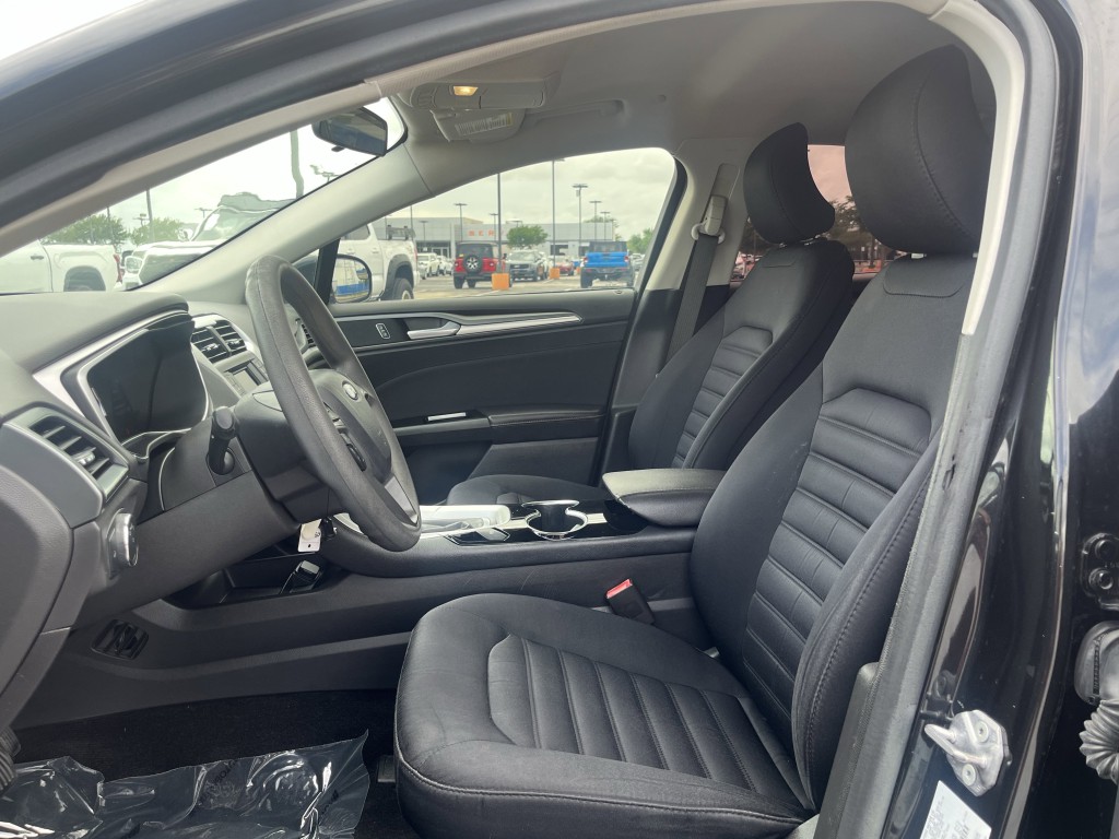 2015 Ford Fusion Image 28