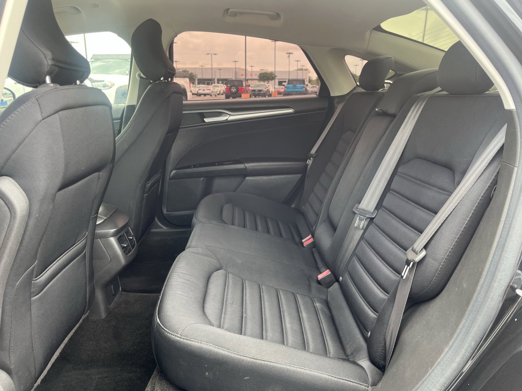 2015 Ford Fusion Image 30