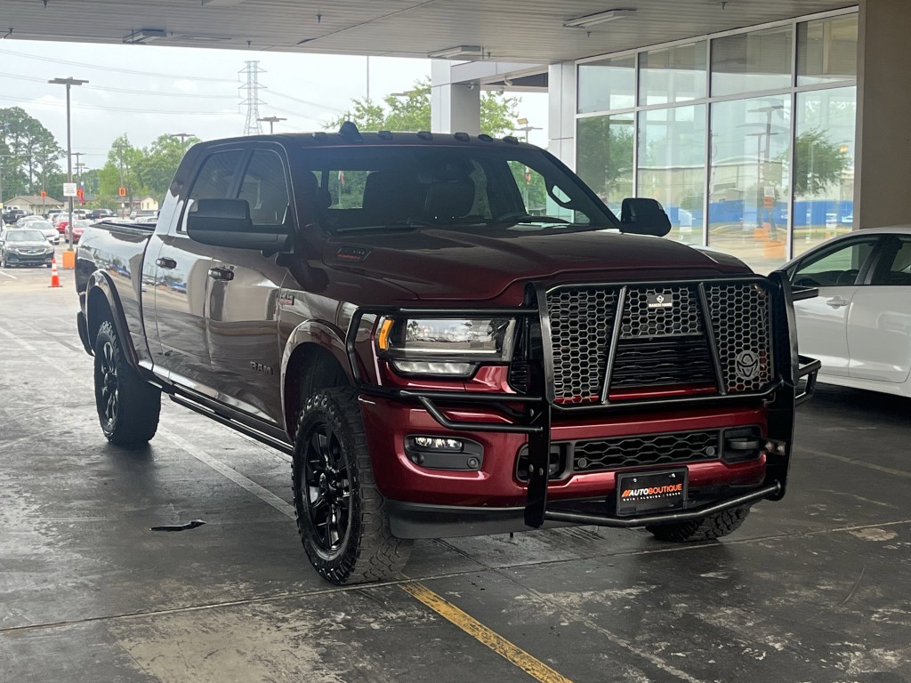 2021 RAM 3500 Image 3