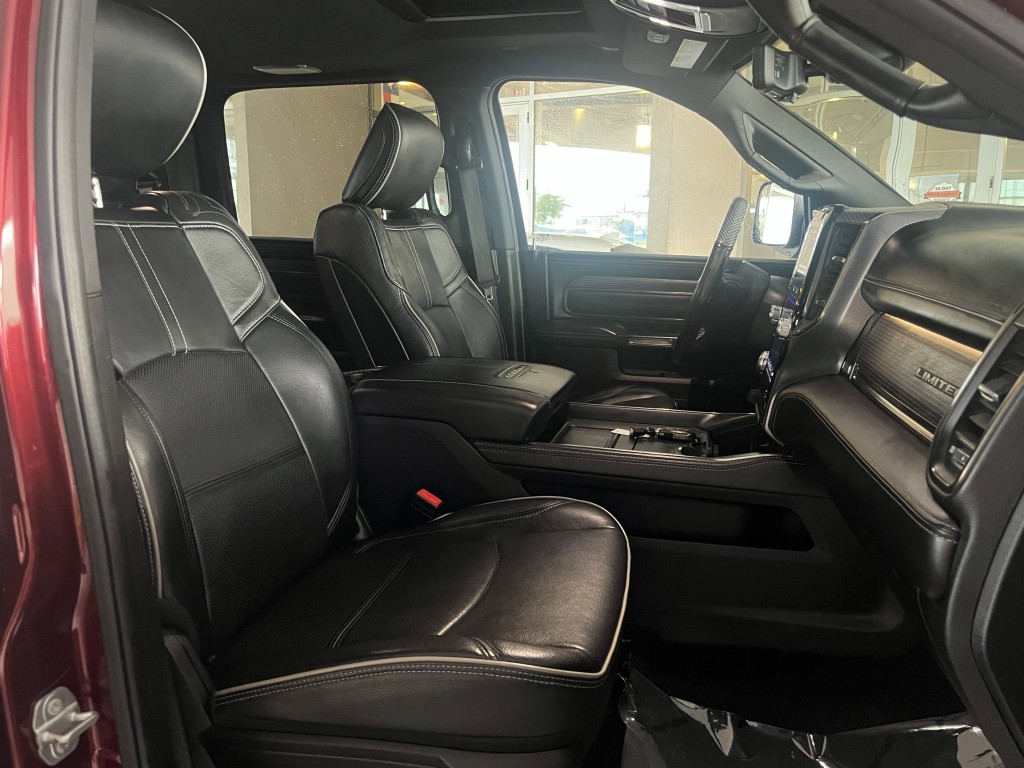 2021 RAM 3500 Image 27
