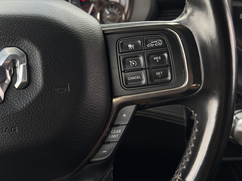 2021 RAM 3500 Image 17