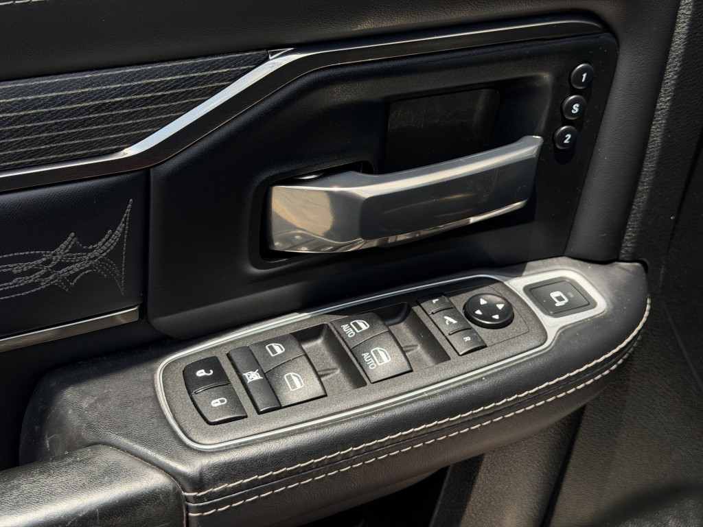 2021 RAM 3500 Image 27