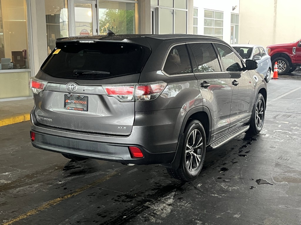 2016 Toyota Highlander Image 7