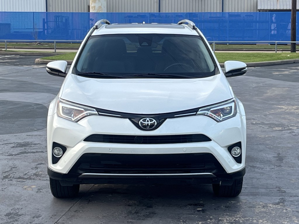 2017 Toyota Rav4 Image 6