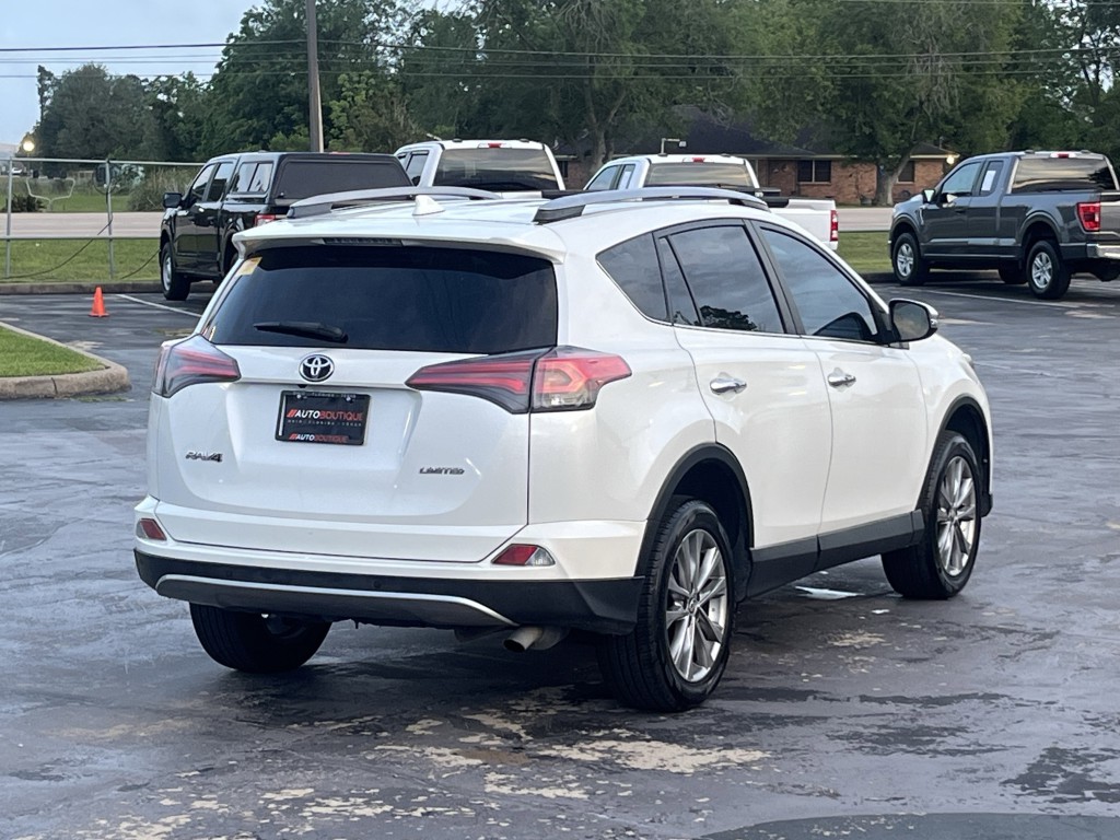 2017 Toyota Rav4 Image 8