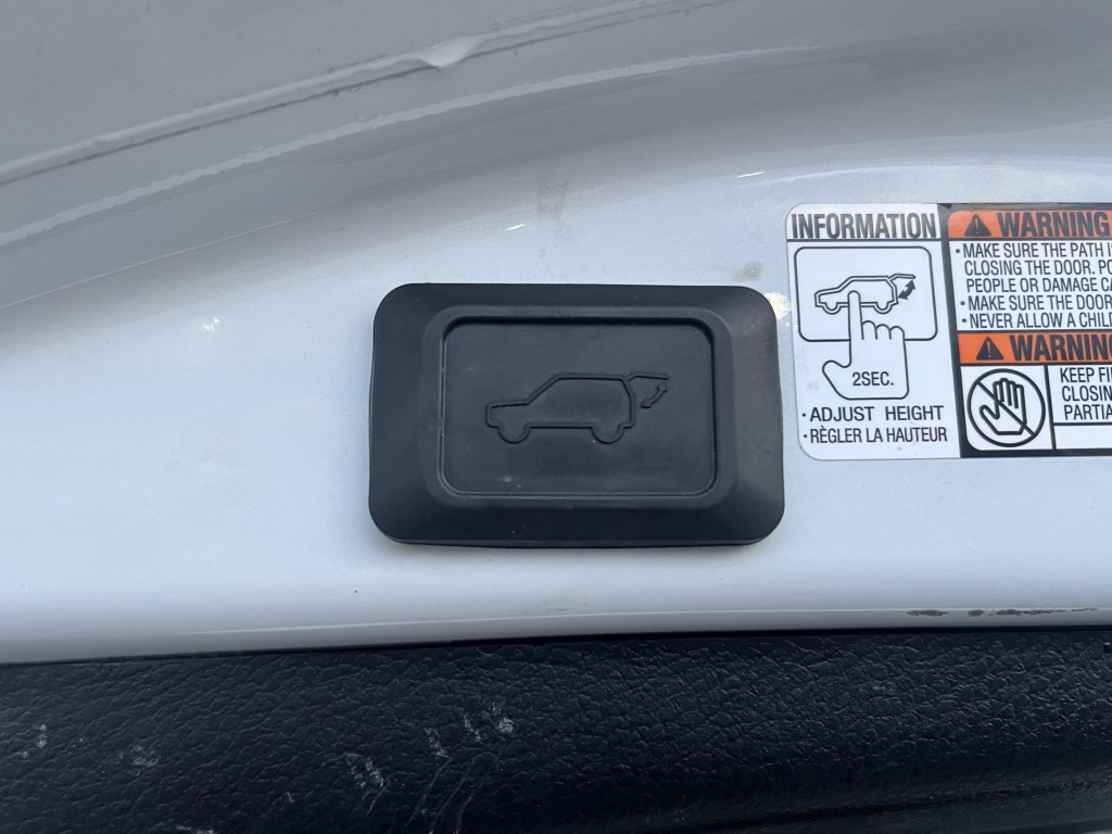 2017 Toyota Rav4 Image 13