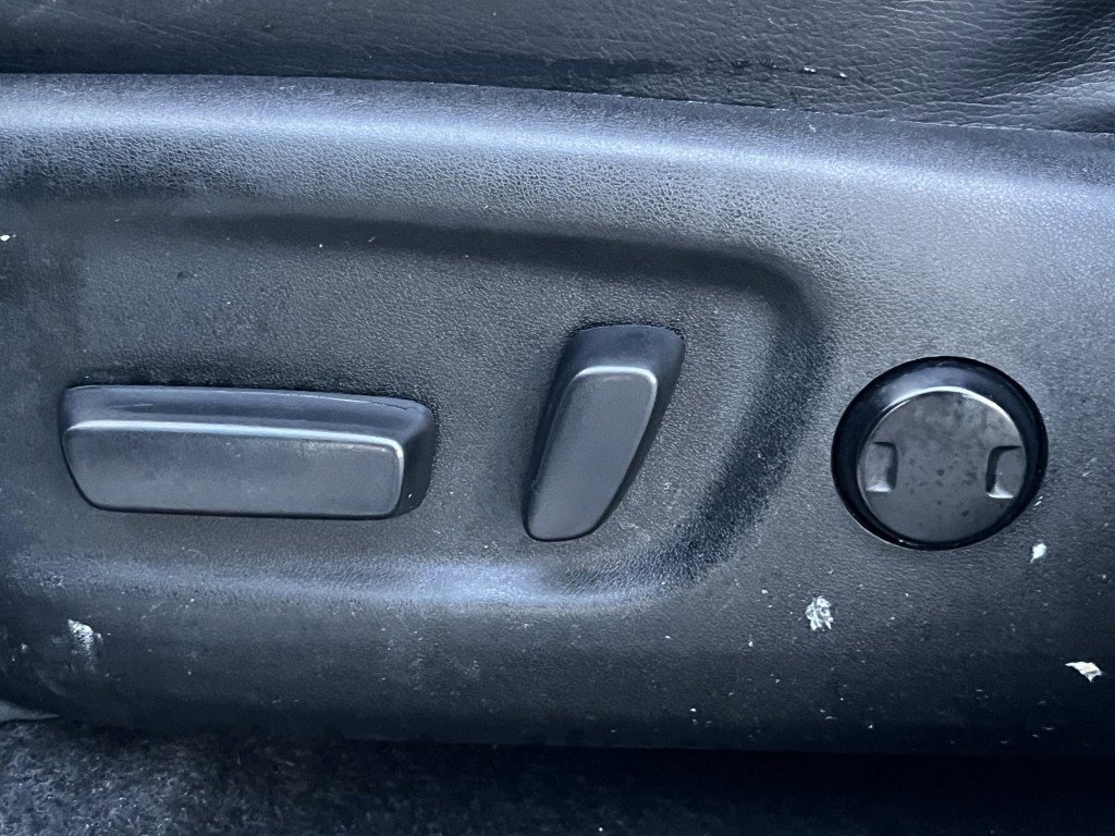 2017 Toyota Rav4 Image 16