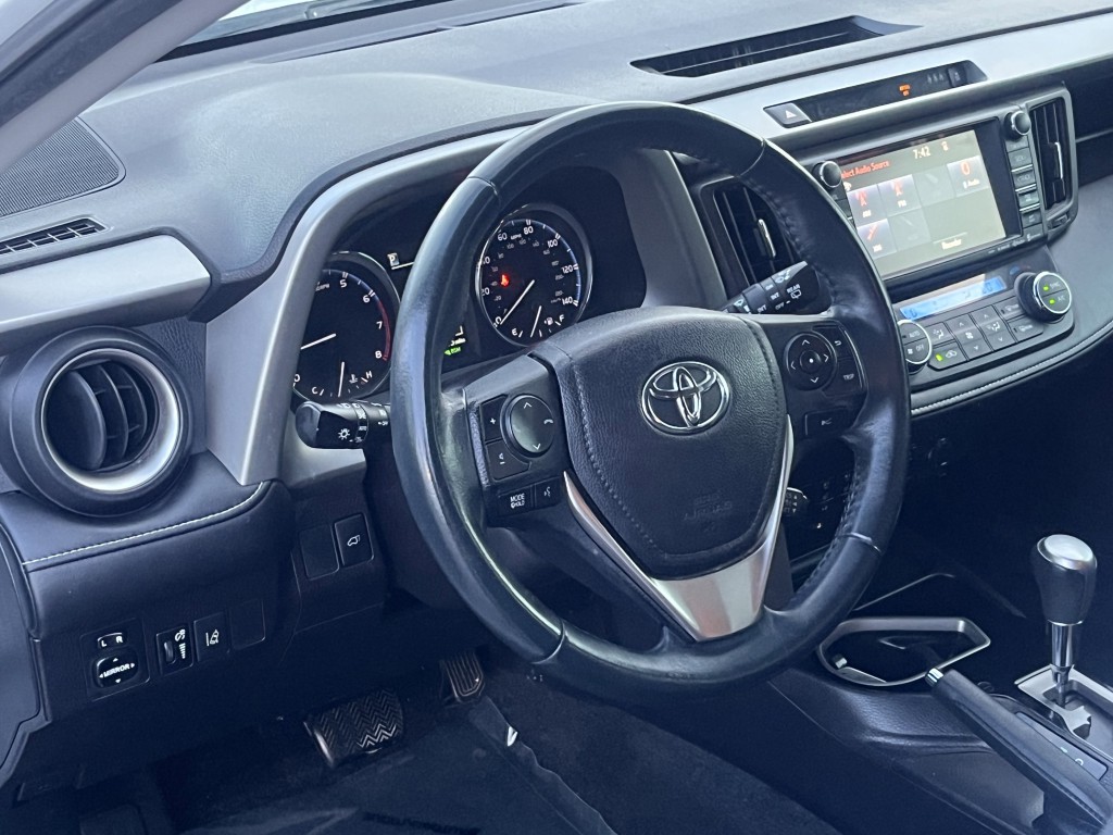 2017 Toyota Rav4 Image 17