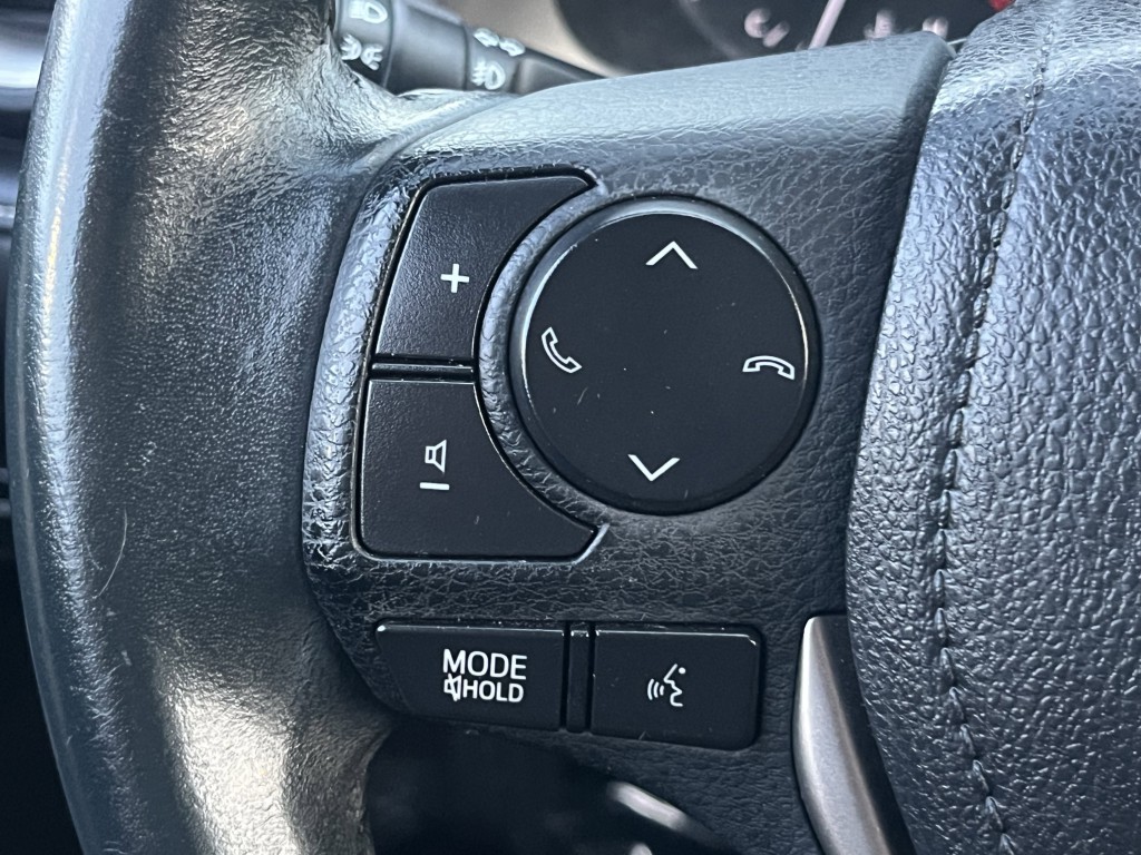 2017 Toyota Rav4 Image 21