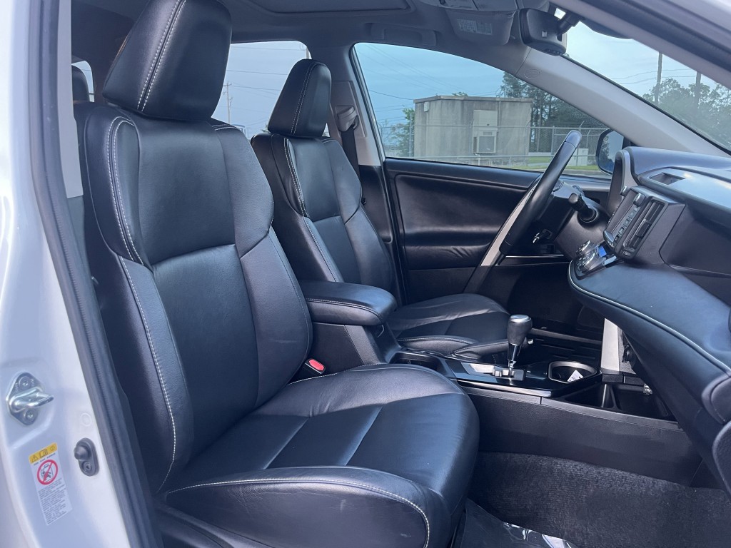 2017 Toyota Rav4 Image 28