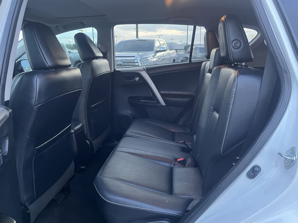2017 Toyota Rav4 Image 29