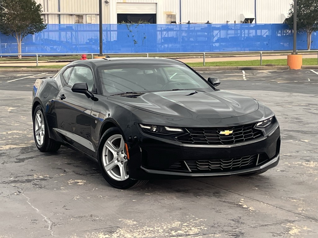 2023 Chevrolet Camaro Image 3