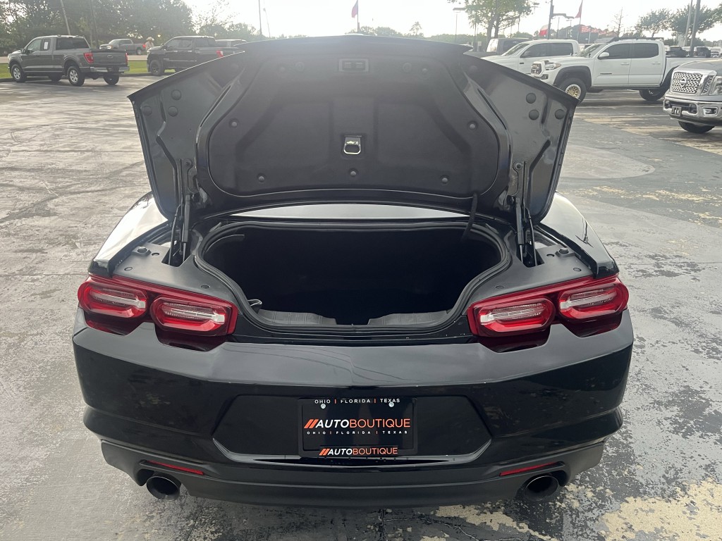2023 Chevrolet Camaro Image 11