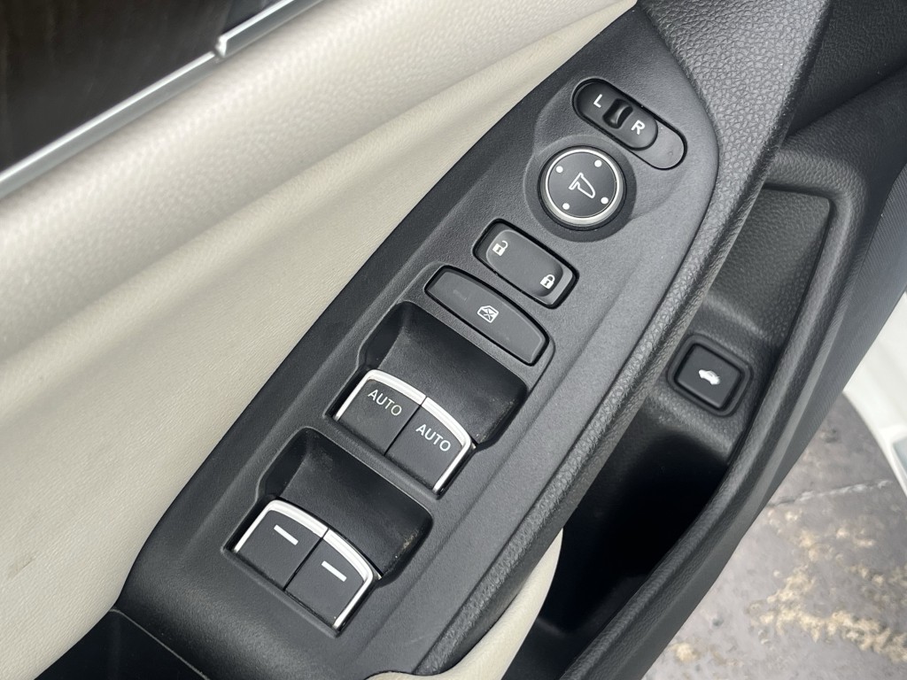 2018 Honda Accord Image 24