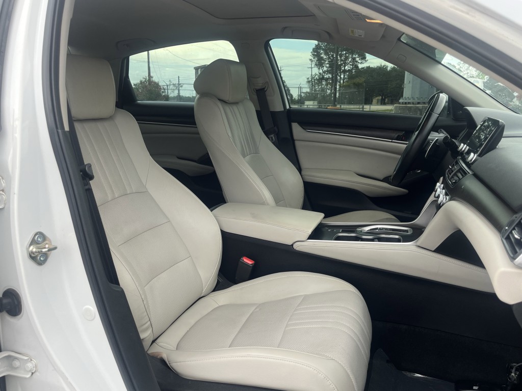 2018 Honda Accord Image 27