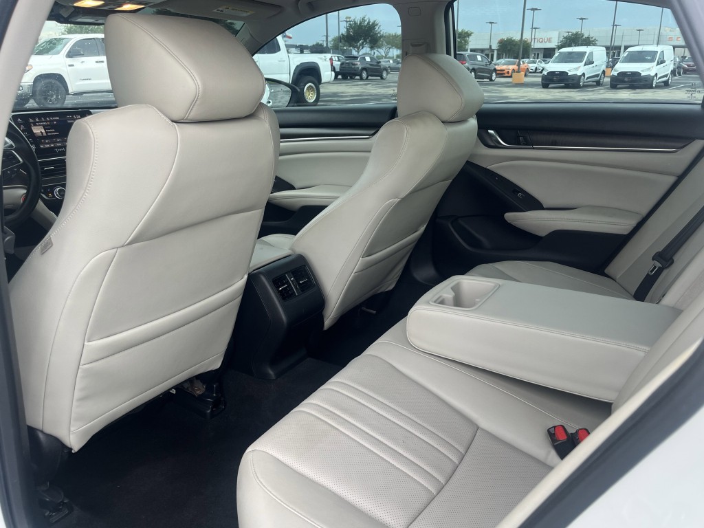 2018 Honda Accord Image 29