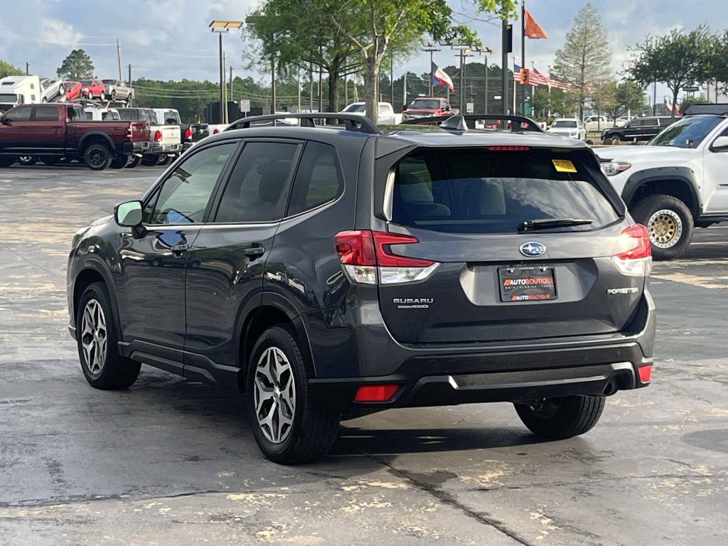 2022 Subaru Forester Image 9