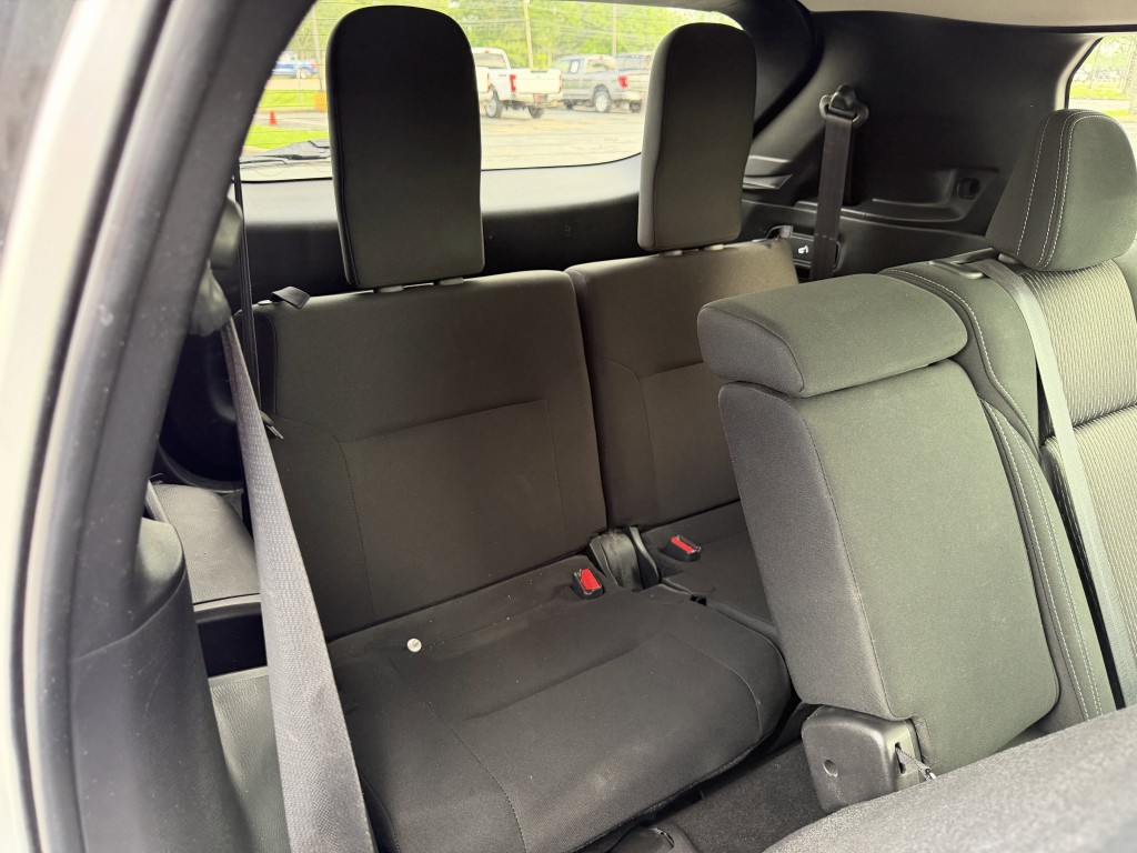 2022 Mitsubishi Outlander Image 25