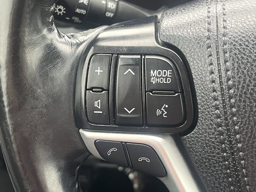 2019 Toyota Highlander Image 19