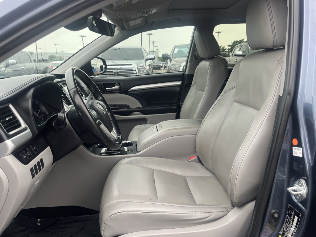 2019 Toyota Highlander Image 30