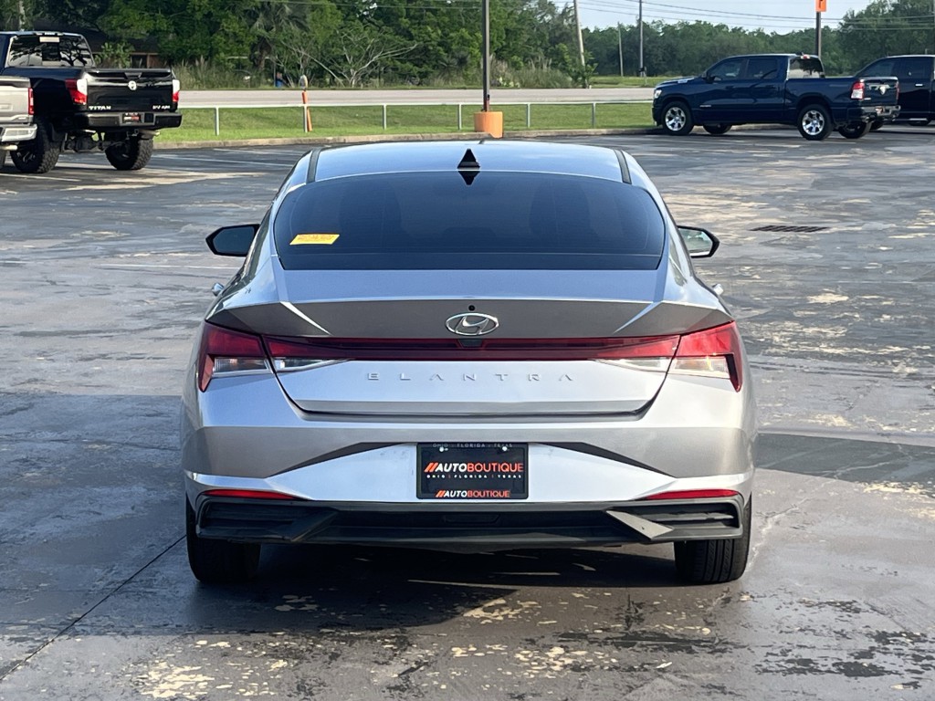 2021 Hyundai Elantra Image 7