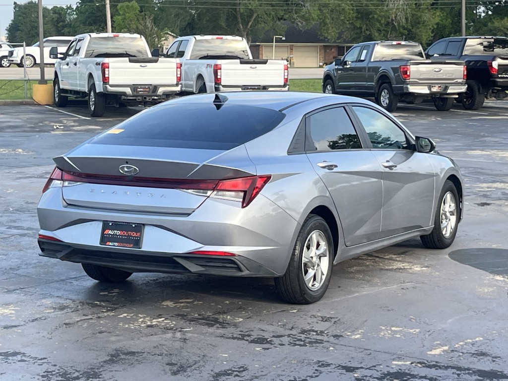 2021 Hyundai Elantra Image 8