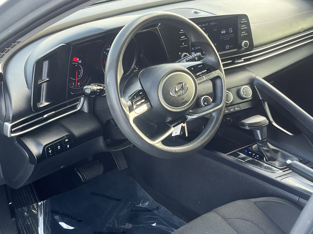 2021 Hyundai Elantra Image 14