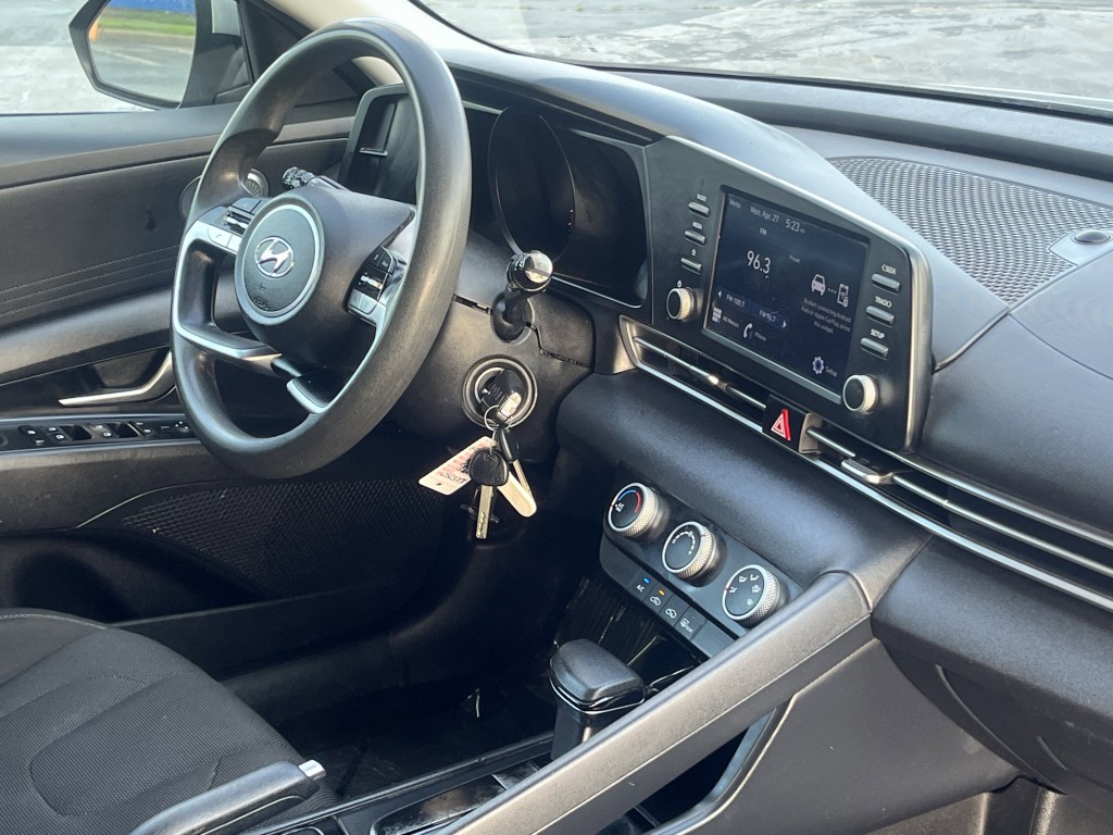 2021 Hyundai Elantra Image 15