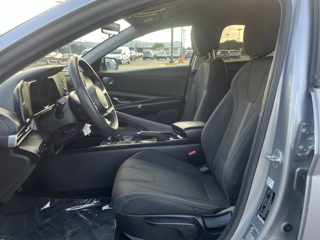 2021 Hyundai Elantra Image 27