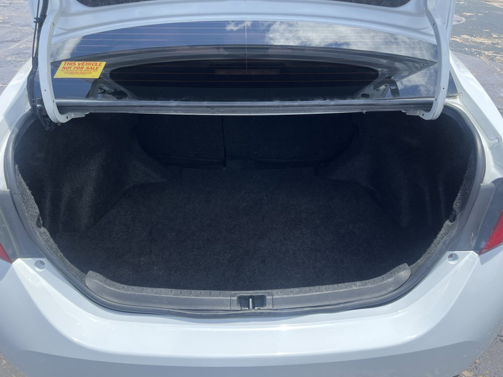 2019 Toyota Corolla Image 12