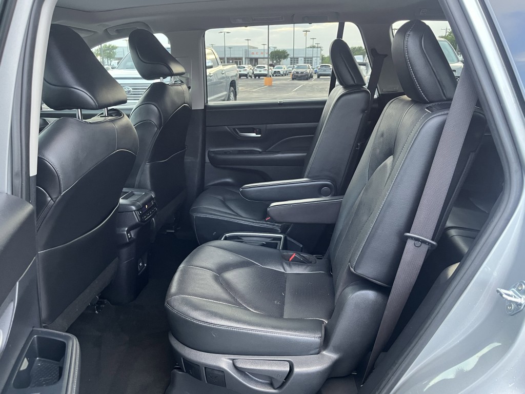 2024 Toyota Highlander Image 30