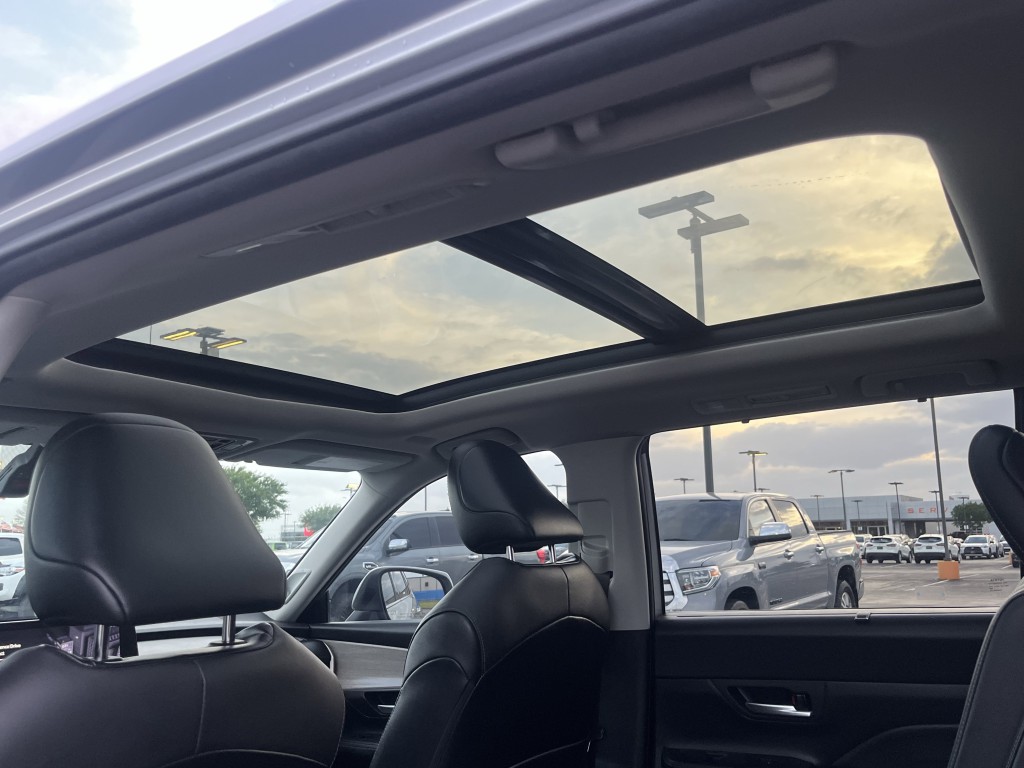 2024 Toyota Highlander Image 33