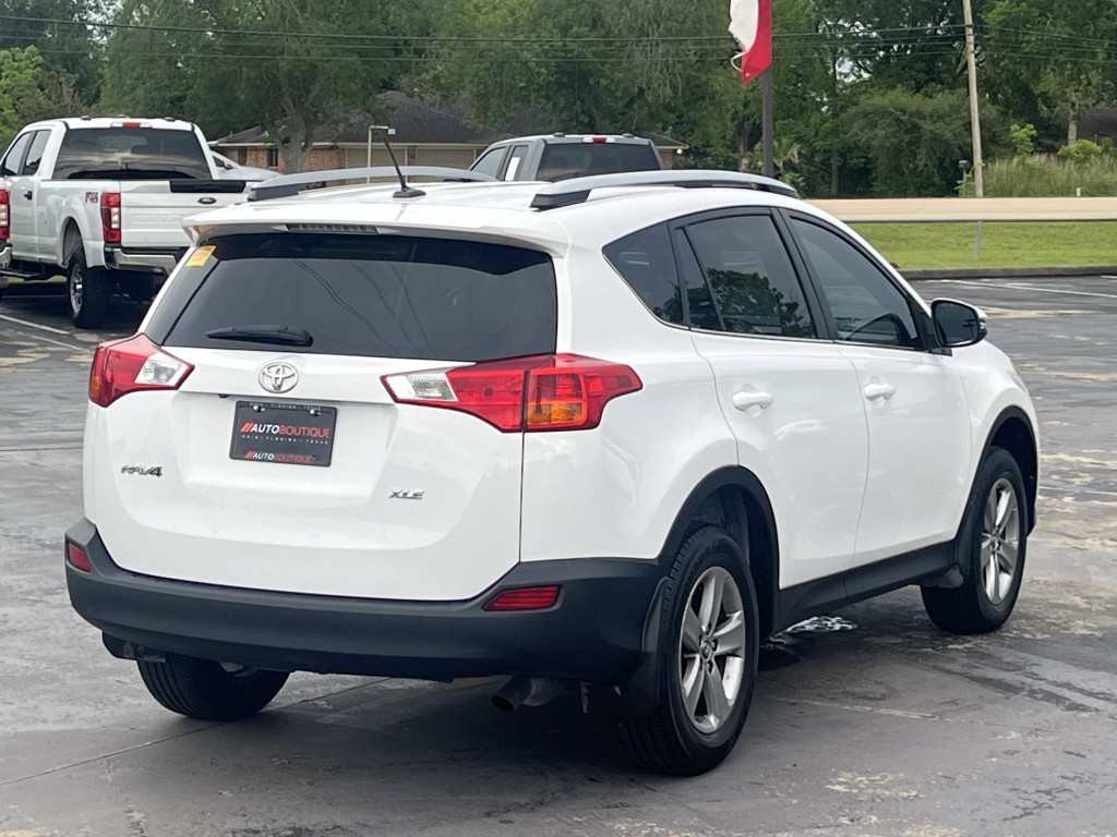 2015 Toyota Rav4 Image 8