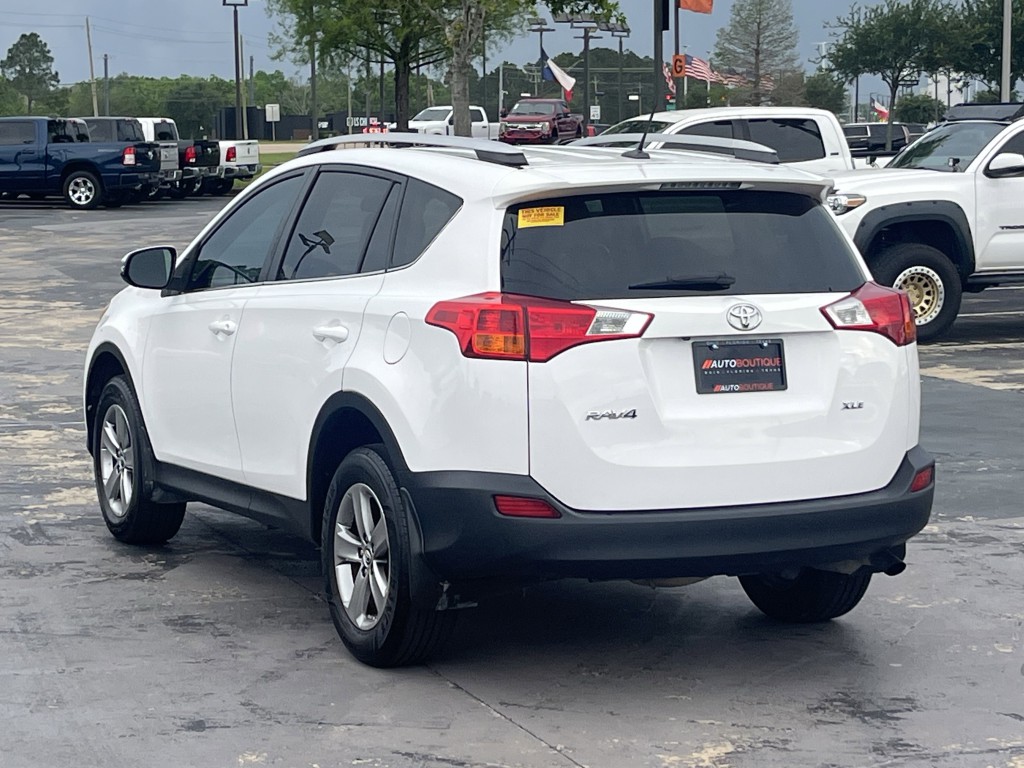 2015 Toyota Rav4 Image 9
