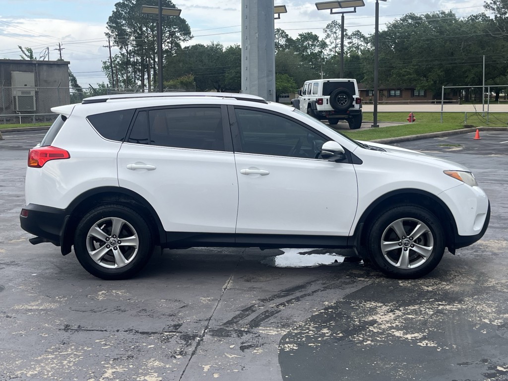 2015 Toyota Rav4 Image 10