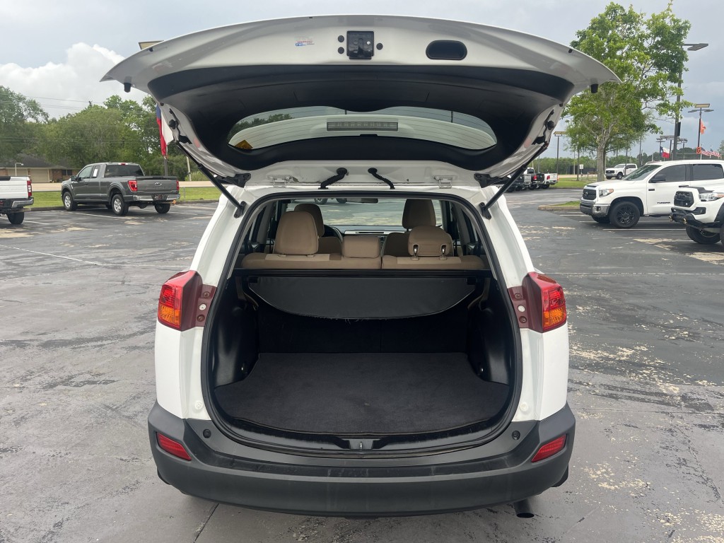 2015 Toyota Rav4 Image 11