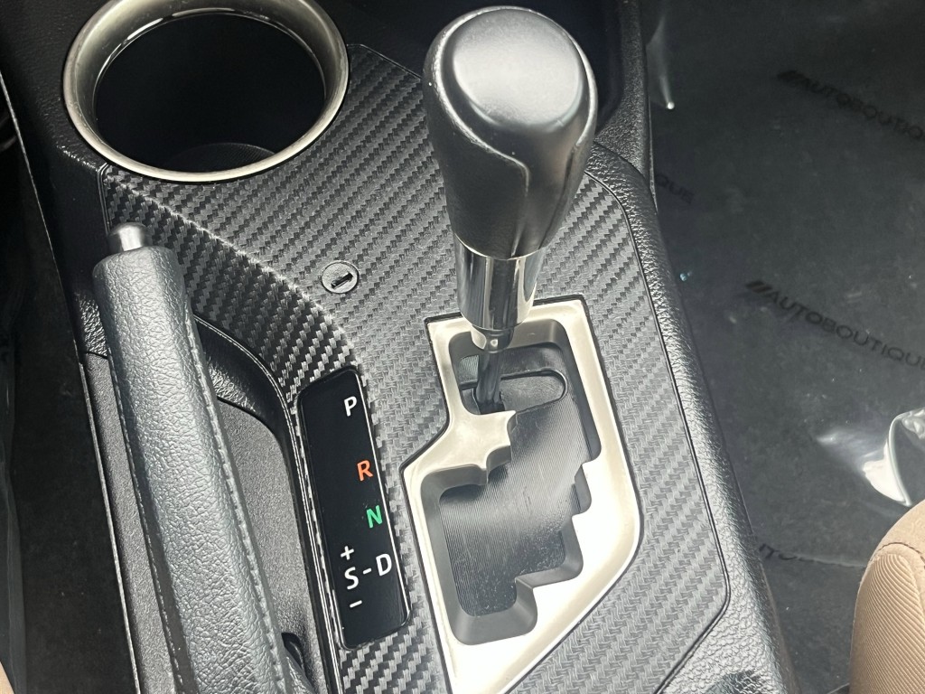 2015 Toyota Rav4 Image 21