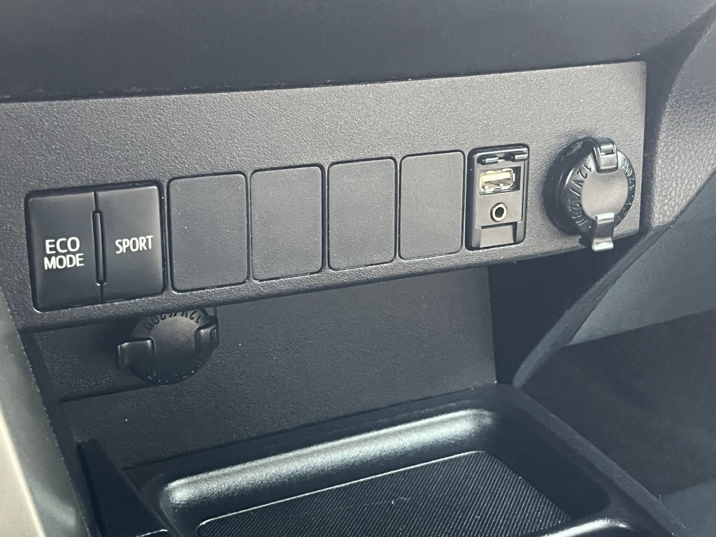 2015 Toyota Rav4 Image 22