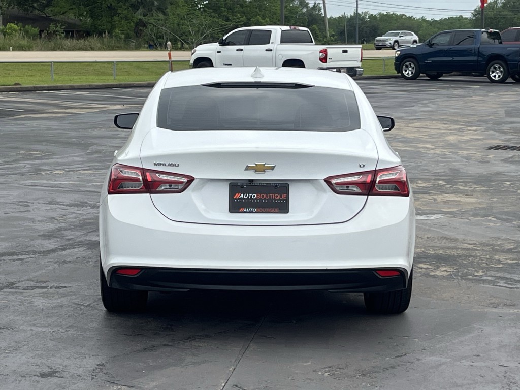 2022 Chevrolet Malibu Image 7