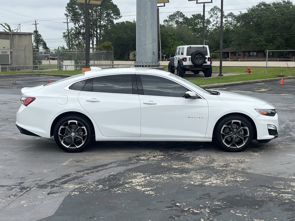 2022 Chevrolet Malibu Image 10
