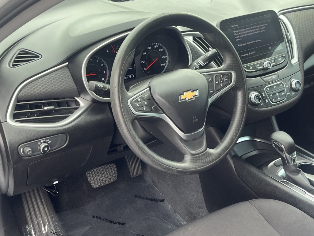 2022 Chevrolet Malibu Image 14