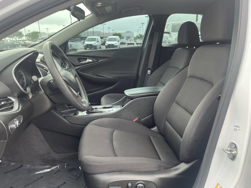 2022 Chevrolet Malibu Image 27