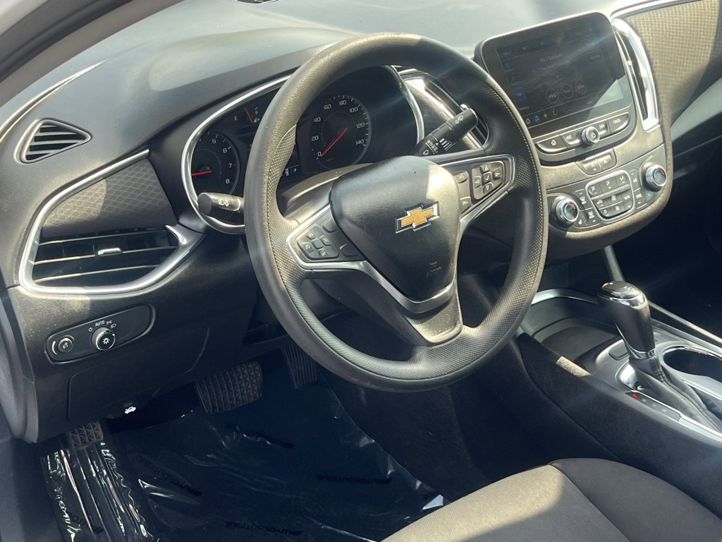 2020 Chevrolet Malibu Image 14